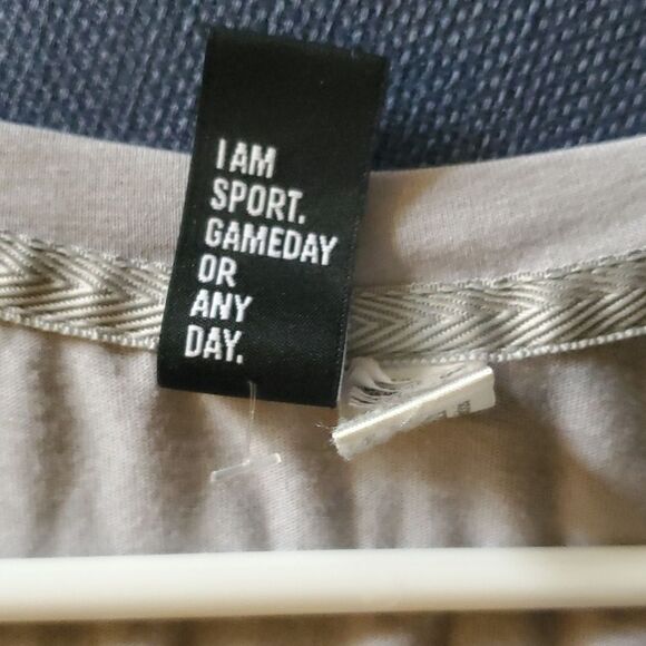 Adidas top women’s size medium grey shirt Adidas logo thin fabric game d… - Picture 13 of 13